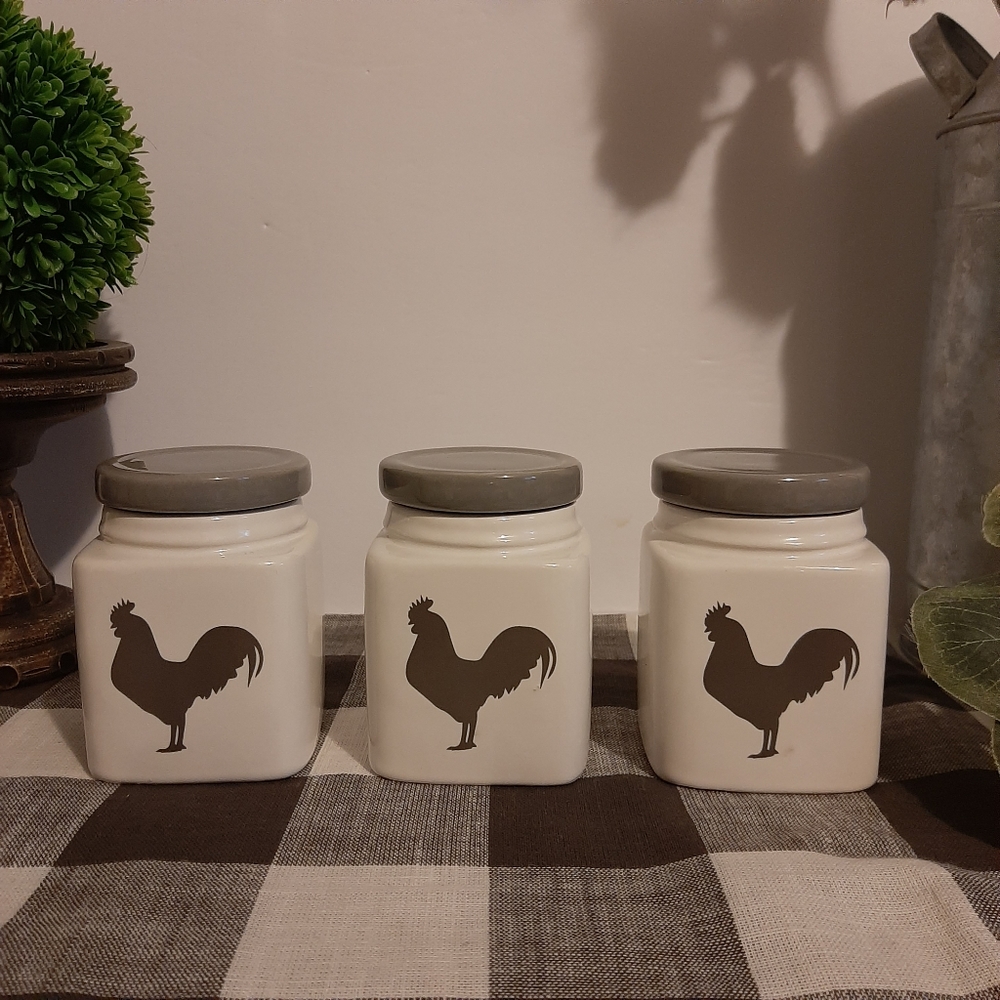 🚫SOLD🚫Farmhouse Rooster canisters set of 3